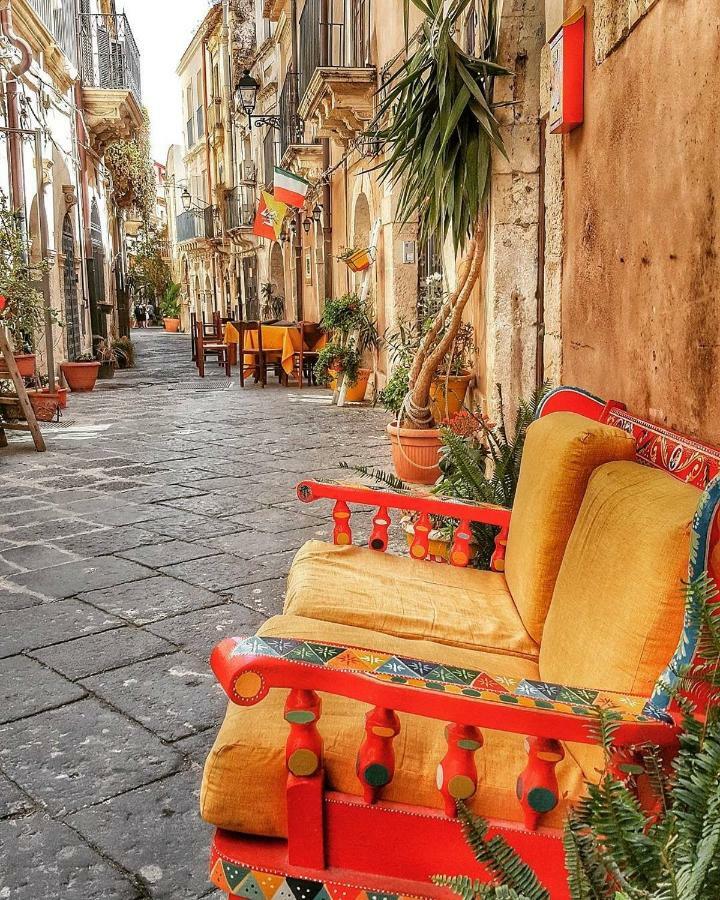 Ermes Siracusa * Syracuse