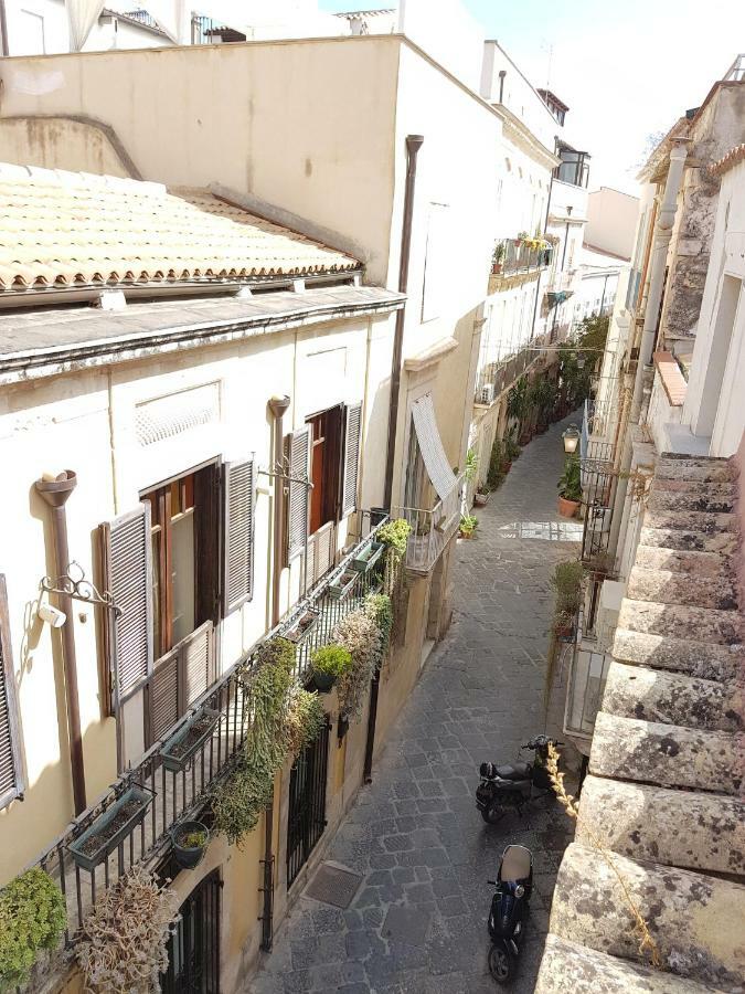 Ermes Siracusa * Syracuse